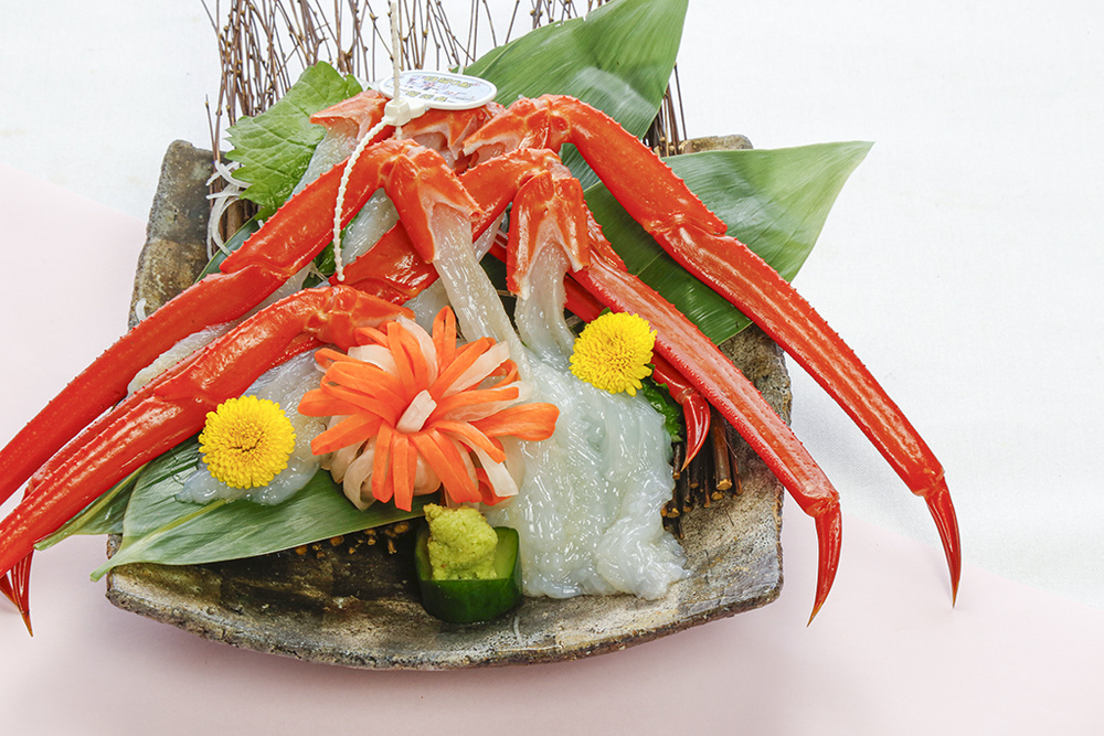 ボリューム充実の春霞（はるかすみ）香住ガニ会席プラン