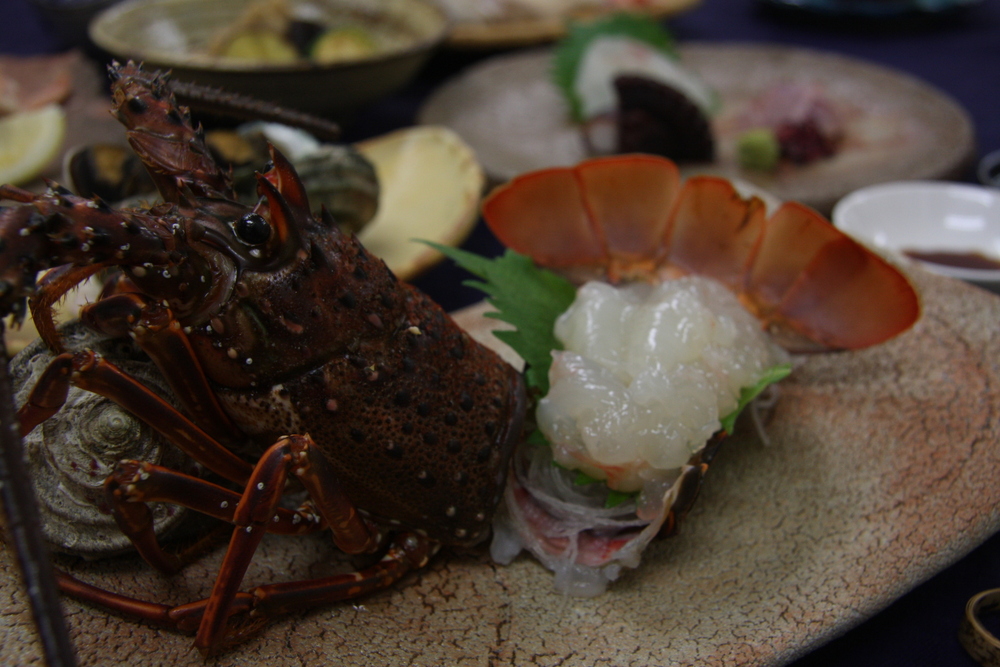 【秋の味覚旅】伊勢えび料理付きプラン｜地元漁港直送の新鮮食材