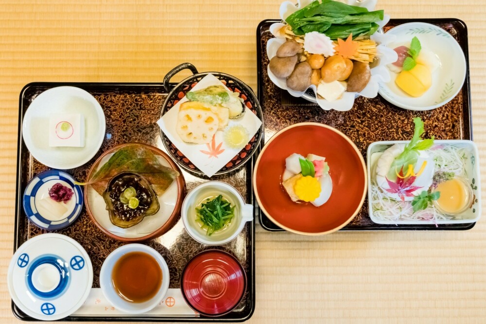 [Rooms of a higher rank] Medium Size Meal (THE MAIN & SECOND TRAY)