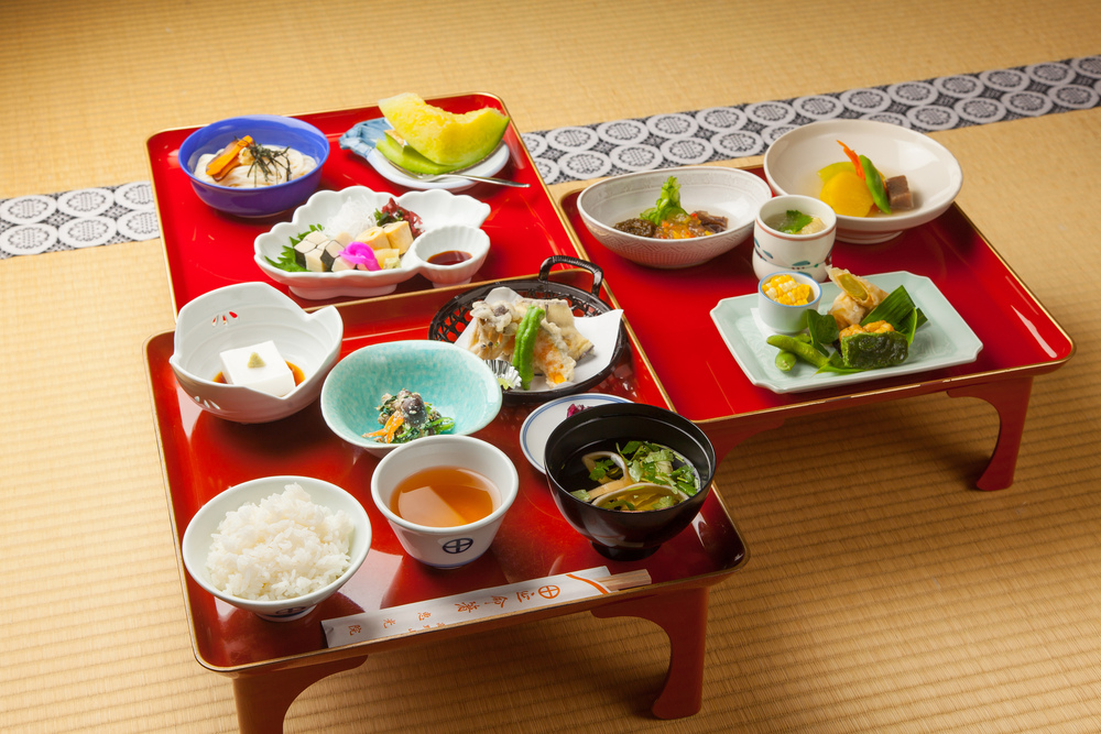 Sumptuous meal (THE MAIN, SECOND & THIRD TRAY)