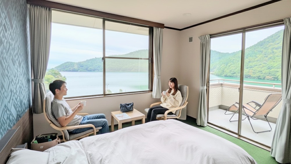 [Private 2F Residence] Exclusive Floor with Panoramic Bath, Kitchen & Studio