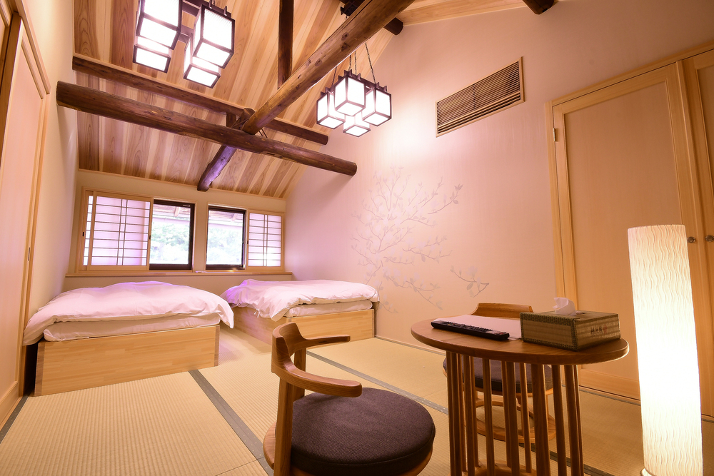 Superior Japanese-style room 8 tatami mats + front room 5 tatami mats (with toilet)