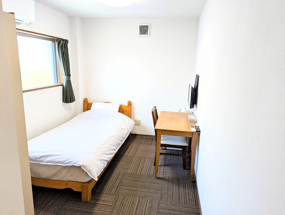 【喫煙】２階洋室ユニットバス付