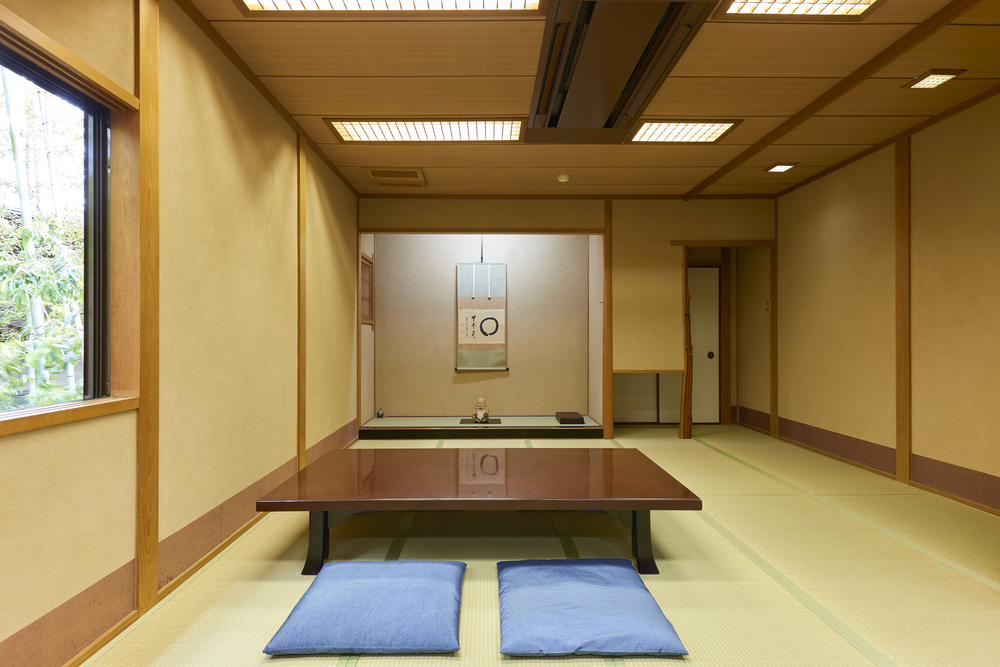 梅の間　14畳（お風呂・お手洗い・洗面付）1～4名様用