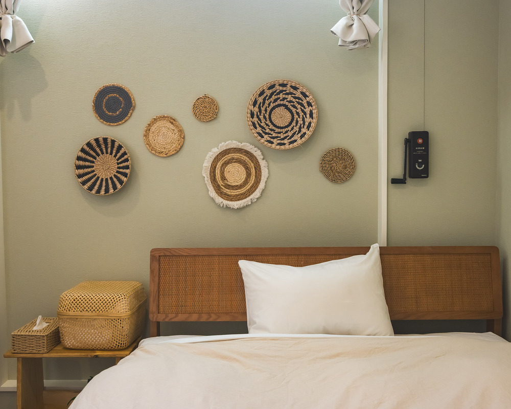 アジアンテイストのコンパクトルーム｜ダブルベッド１台