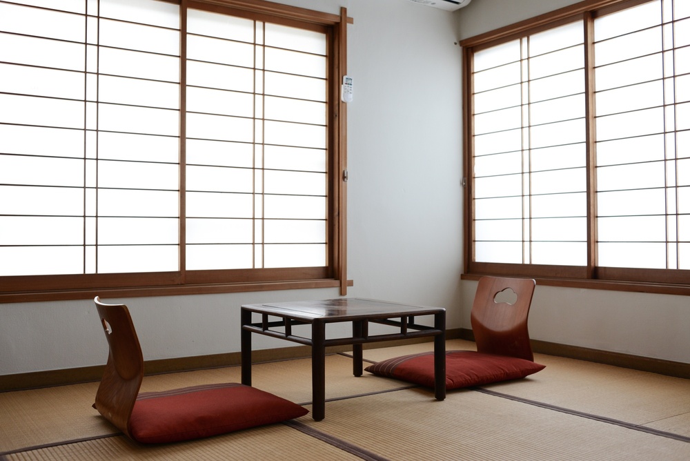 さざなみ｜和室8畳・床間・バルコニー・定員1〜2名