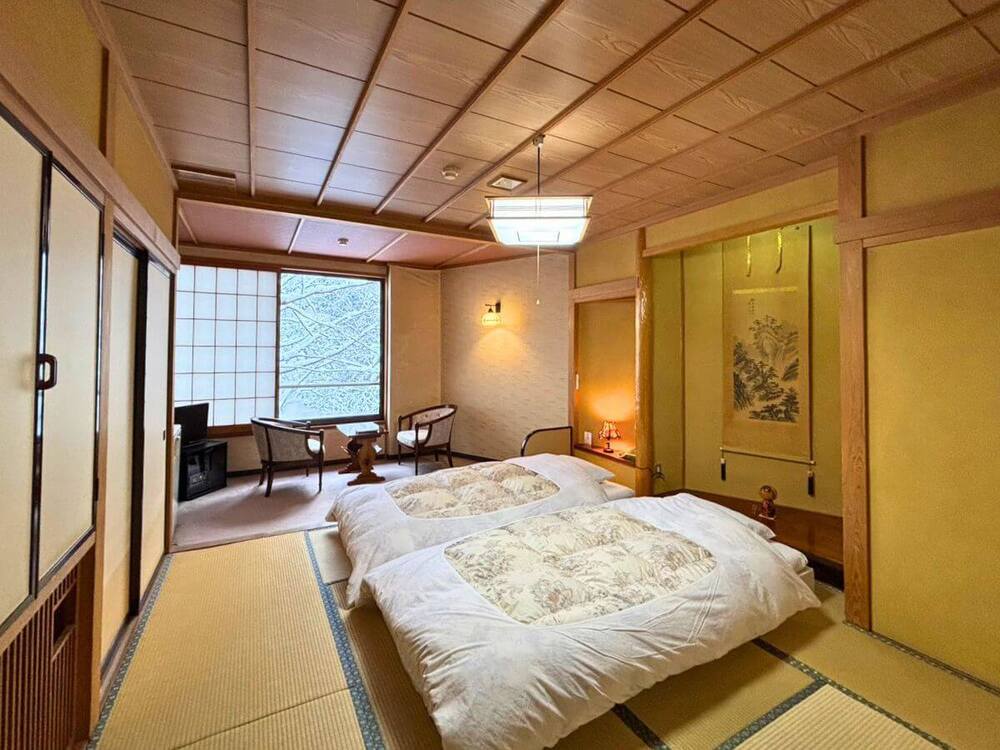 【ローベッド特別和室】四季の間・あき（2～5名/エアコン・バストイレ）