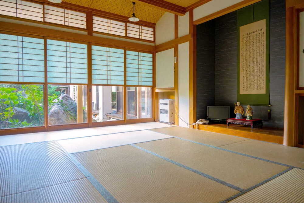 10畳 和室（定員4名）